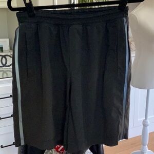 Lululemon shorts 30
